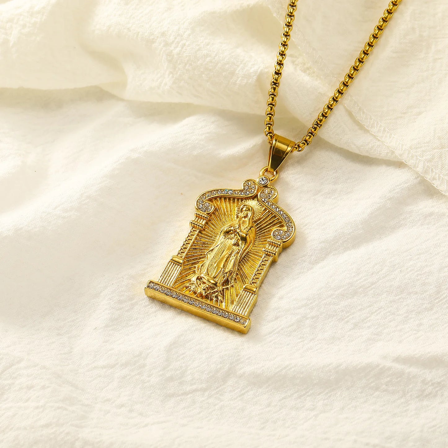Virgin Mary Diamond Pendant, High-end Versatile Titanium Steel Men's and Women's Necklaces