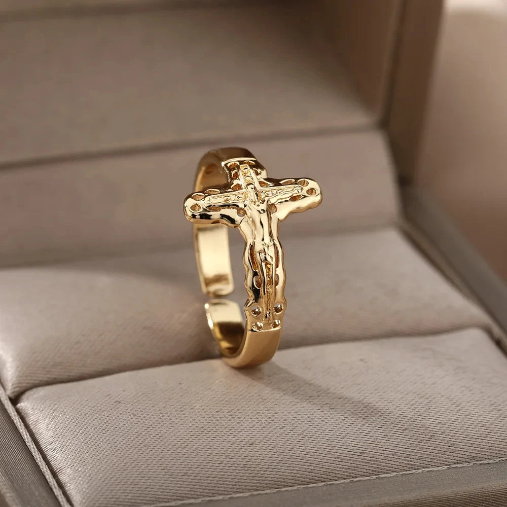 Jesus Cross Ring – In Gold